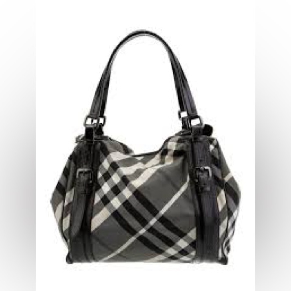 🇬🇧 Burberry nylon and patent leather tote